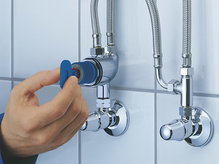 Common plumbing problems in East El Paso TX including slab leaks and mesquite root intrusion