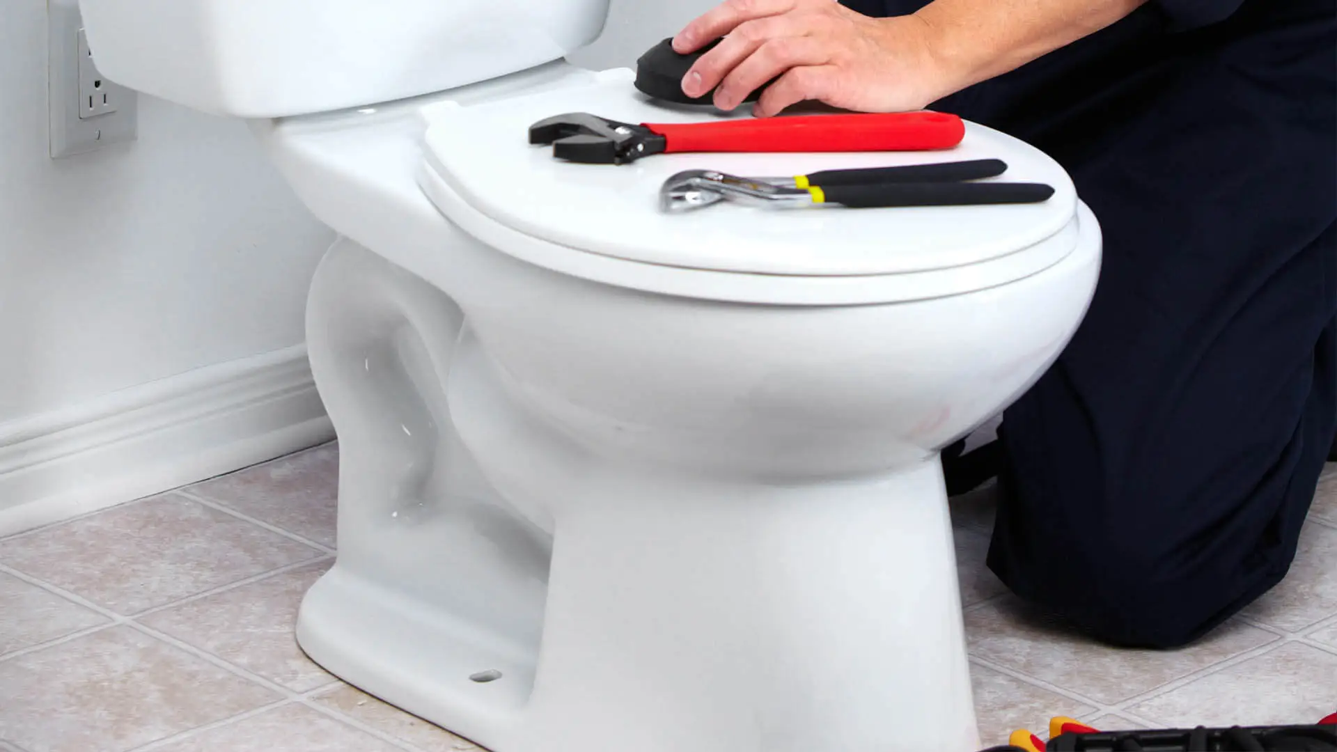 Toilet repair and installation El Paso TX — same day service